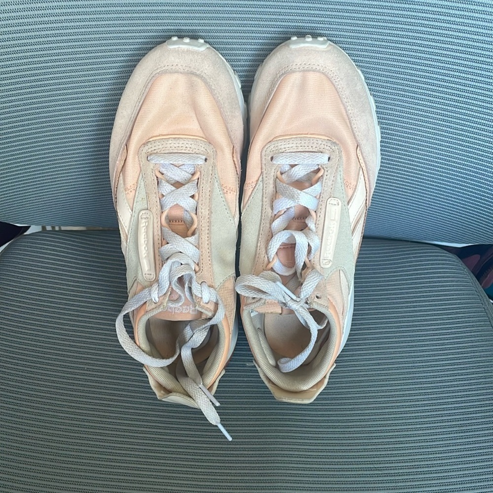 GC Reebok Pink Legacy Runners - Size 7